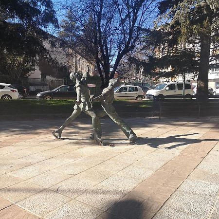 Lc Jacetania Pirineos Daire Jaca Dış mekan fotoğraf
